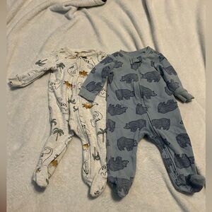 Baby pajamas - 2 onesies | Size: 3-6 months